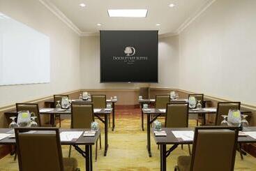 هتل Doubletree Suites By Hilton Phoenix