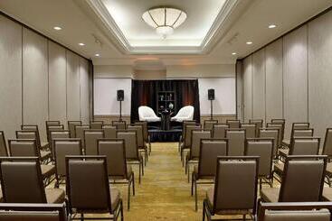 هتل Doubletree Suites By Hilton Phoenix