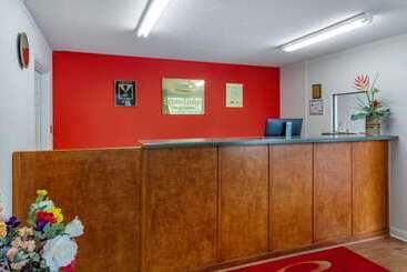 هتل Econo Lodge & Suites Southern Pines