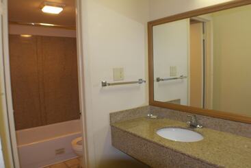 هتل Econo Lodge Ft. Eustis