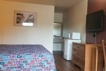هتل Econo Lodge Ft. Eustis