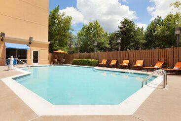هتل Embassy Suites By Hilton Atlanta Airport