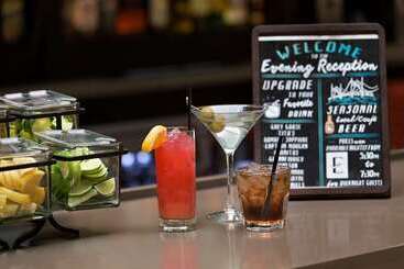 هتل Embassy Suites By Hilton Atlanta Airport