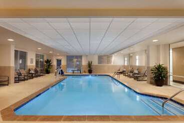هتل Embassy Suites By Hilton Atlanta Airport