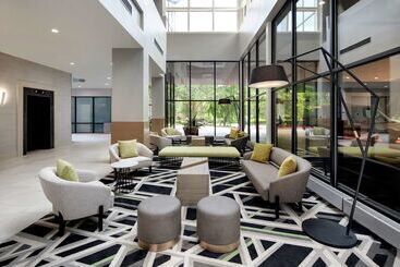 هتل Embassy Suites By Hilton Atlanta Perimeter Center