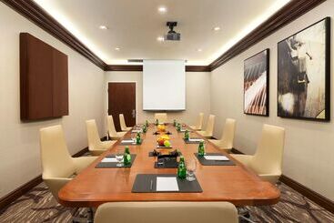 هتل Embassy Suites By Hilton Austin Downtown South Congress