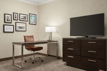 هتل Embassy Suites By Hilton Chicago North Shore Deerfield
