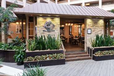 هتل Embassy Suites By Hilton Chicago North Shore Deerfield
