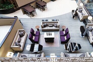 هتل Embassy Suites By Hilton Chicago North Shore Deerfield