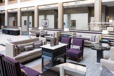 هتل Embassy Suites By Hilton Chicago North Shore Deerfield