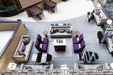 هتل Embassy Suites By Hilton Chicago North Shore Deerfield