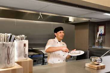 هتل Embassy Suites By Hilton Chicago North Shore Deerfield