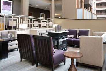 هتل Embassy Suites By Hilton Chicago North Shore Deerfield