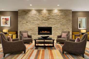 هتل Embassy Suites By Hilton Chicago North Shore Deerfield