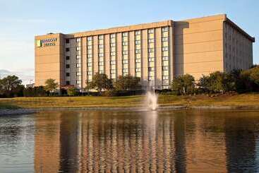 هتل Embassy Suites By Hilton Chicago Schaumburg Woodfield