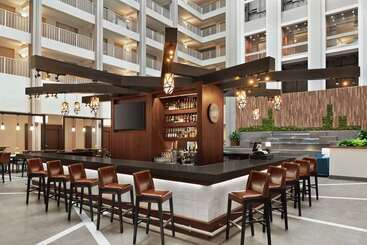 هتل Embassy Suites By Hilton Cincinnati Rivercenter