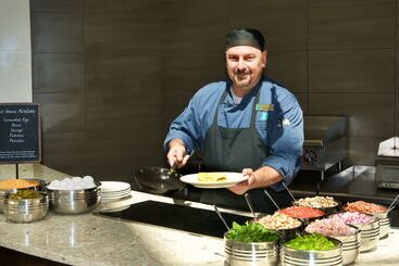 هتل Embassy Suites By Hilton Colorado Springs