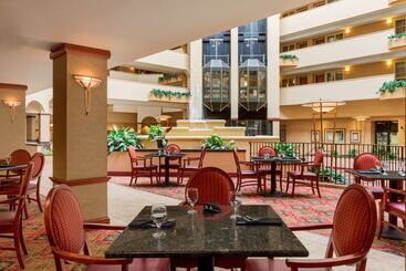 هتل Embassy Suites By Hilton Columbia Greystone