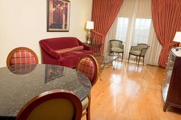 هتل Embassy Suites By Hilton Columbia Greystone