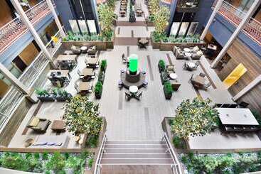 هتل Embassy Suites By Hilton Denver Central Park