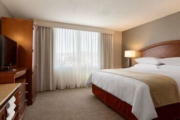 هتل Embassy Suites By Hilton El Paso