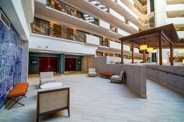 هتل Embassy Suites By Hilton Kansas City Overland Park