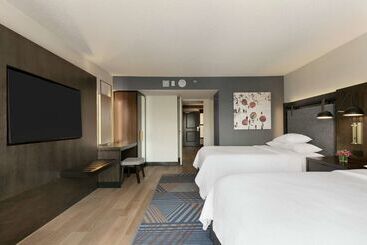 هتل Embassy Suites By Hilton Los Angeles Downey