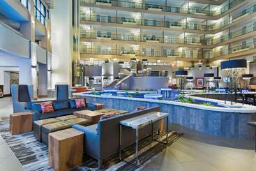 هتل Embassy Suites By Hilton Los Angeles Downey