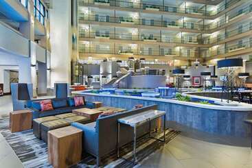 هتل Embassy Suites By Hilton Los Angeles Downey