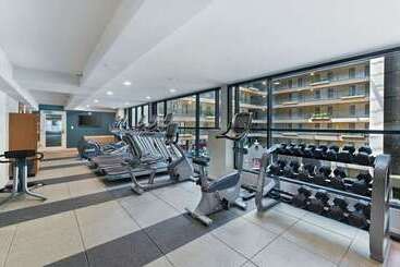 هتل Embassy Suites By Hilton Los Angeles Downey