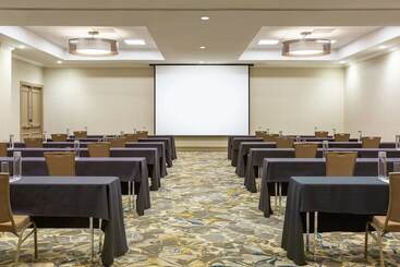هتل Embassy Suites By Hilton Milpitas Silicon Valley