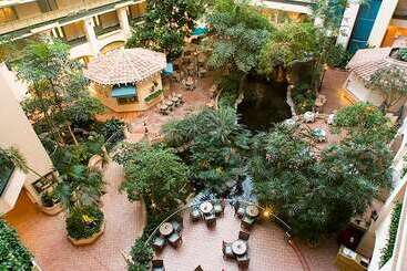 هتل Embassy Suites By Hilton Milpitas Silicon Valley