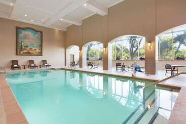 هتل Embassy Suites By Hilton Milpitas Silicon Valley