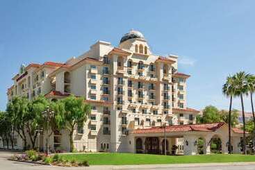 هتل Embassy Suites By Hilton Milpitas Silicon Valley