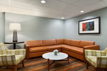 هتل Embassy Suites By Hilton Oklahoma City Will Rogers Airport