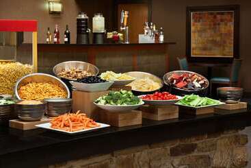هتل Embassy Suites By Hilton Oklahoma City Will Rogers Airport