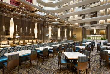 هتل Embassy Suites By Hilton San Antonio Airport