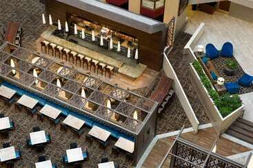هتل Embassy Suites By Hilton San Antonio Airport