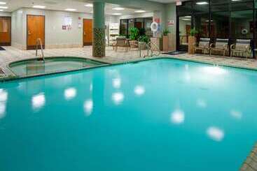 هتل Embassy Suites By Hilton San Antonio Airport