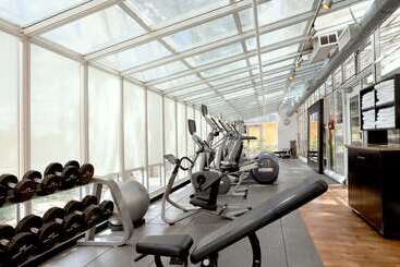هتل Embassy Suites By Hilton San Francisco Airport Waterfront