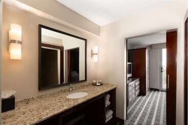 هتل Embassy Suites By Hilton San Francisco Airport Waterfront