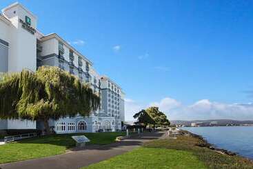 هتل Embassy Suites By Hilton San Francisco Airport Waterfront