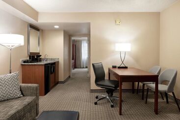 هتل Embassy Suites By Hilton Cincinnati Rivercenter