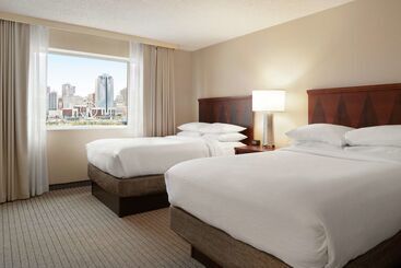 هتل Embassy Suites By Hilton Cincinnati Rivercenter