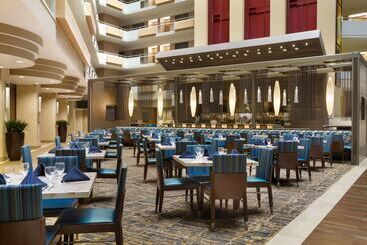 هتل Embassy Suites By Hilton San Antonio Airport