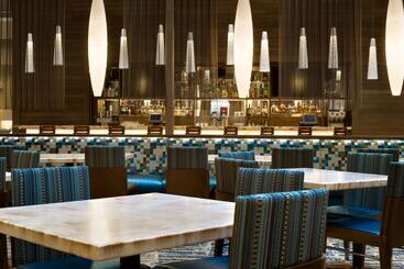 هتل Embassy Suites By Hilton San Antonio Airport