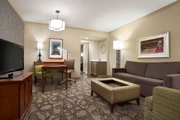 هتل Embassy Suites By Hilton San Antonio Airport