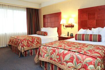 هتل Embassy Suites By Hilton San Antonio Airport