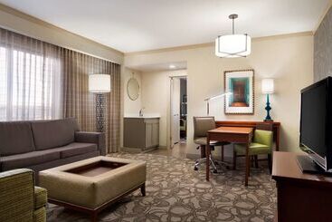 هتل Embassy Suites By Hilton San Antonio Airport