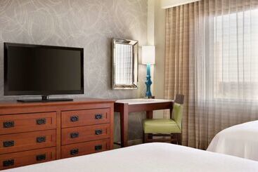 هتل Embassy Suites By Hilton San Antonio Airport